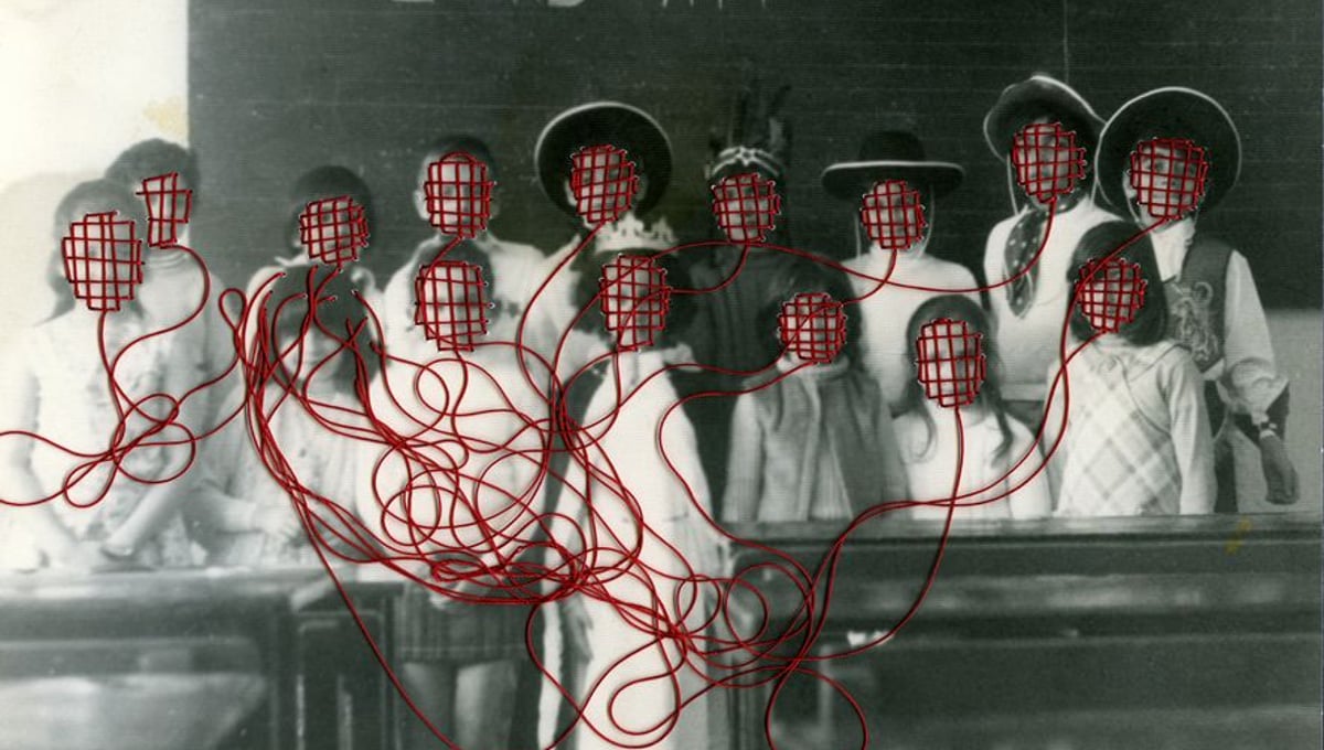 le déguisement / the disguise, from the series Photos-Souvenirs, © Carolle Benitah