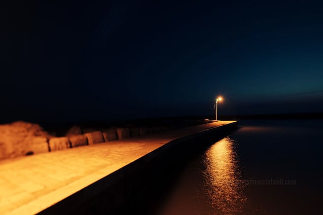 On December 15th, 2004, 6 immigrants from China found death on the beach close to the port. © Massimo Cristaldi