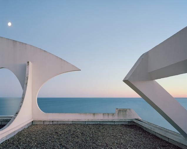 Modénature sur le toit du “Poséidon” – Le Couchant de La Grande Motte – 2019
Architect - Jean Balladur