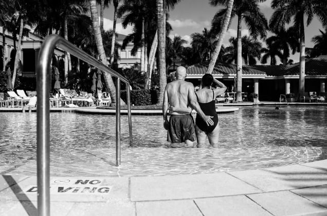On the eve of new rounds of chemotherapy treatment, Laurel and Howie Borowick take a last minute trip to Florida. Naples, Florida. January, 2013 © Nancy Borowick
