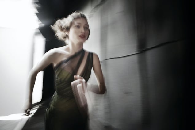 1st prize Arts and Entertainment Singles. © Giulio Di Sturco, Italy, Agenzia Grazia Neri. Backstage at Indian Fashion Week, Delhi