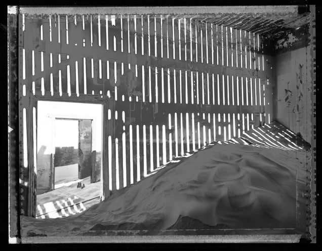 Abandoned: Namib Desert © Elaine Ling