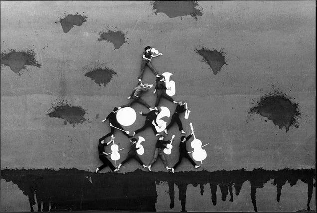 Culture, from One Body One Soul (1985-1986) © Miro Svolik (Czechoslovakia), from the exhibition Behind Walls: Eastern Europe before 1989. Courtesy of the Baudelaire Gallery, Antwerpen, Belgium and the Noorderlicht Photofestival 2008.