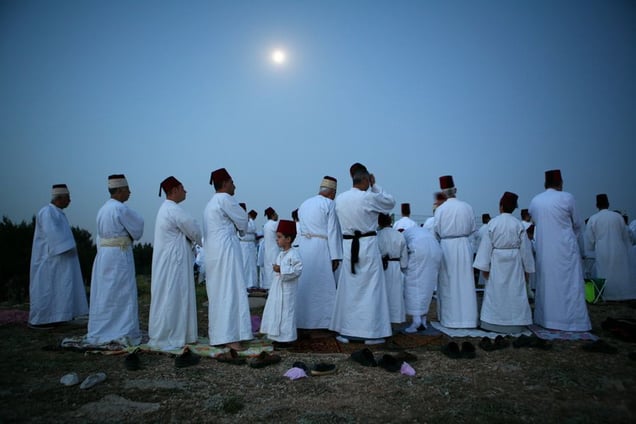 Mt. Grizim, May 07 - Samaritans during morning prayer as part of pilgrimage © Natan Dvir