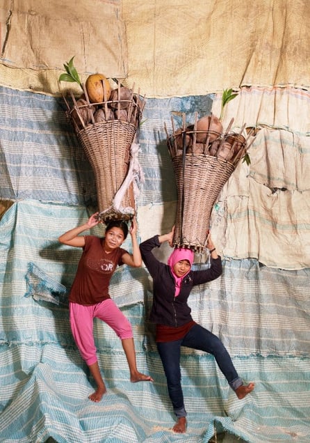 Sary and Nifah © Floriane De Lassée