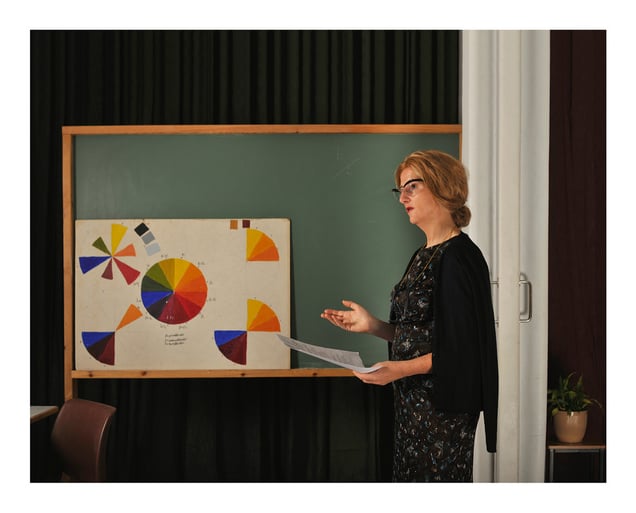 FIG. 16799KEL (TM)Adult Education Centre’s painting and drawing class. Teacher Riitta Ranta.                         Year: 1986 reimagined as 1956 (2015).    Location: Mänttä