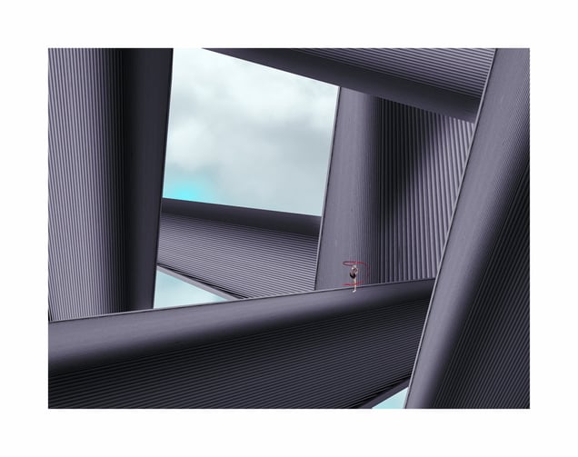 BETWEEN SPACE AND MOVEMENT
