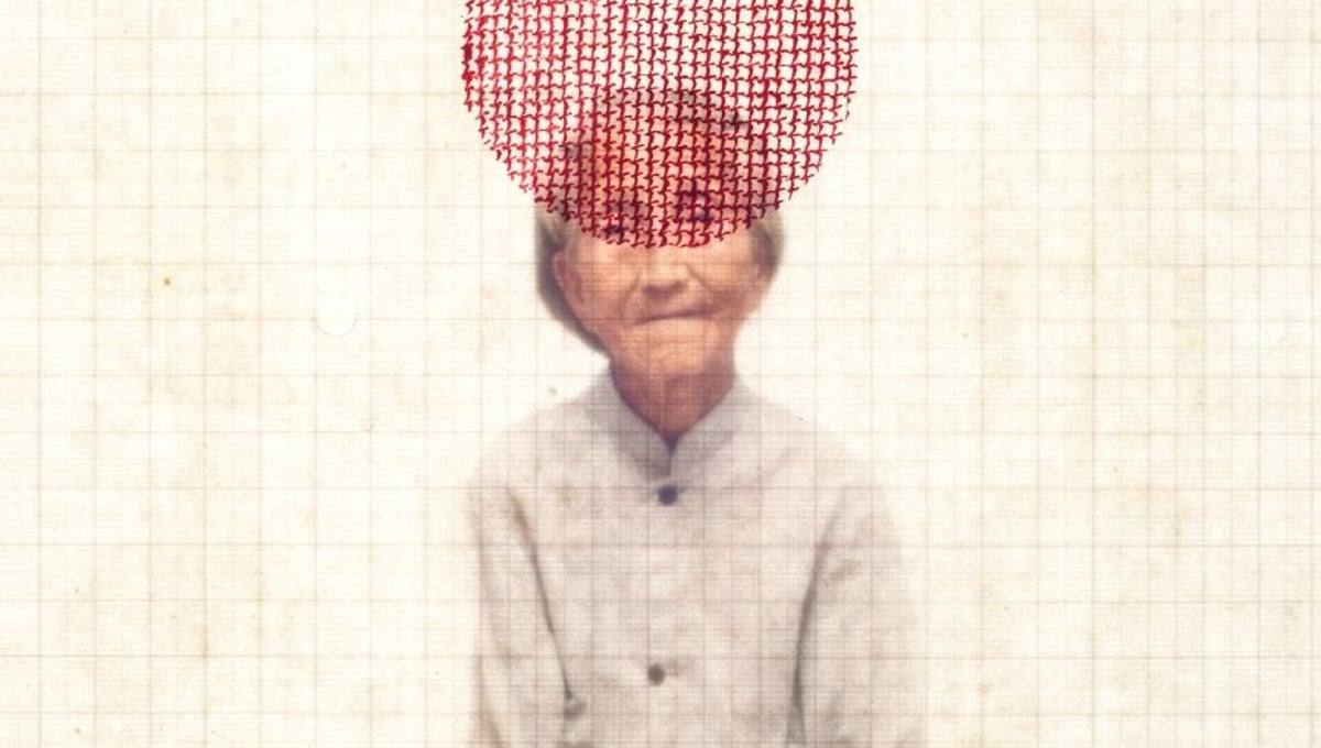 "Chan", Part 1, Installation of 13 photographic pieces. 1,  24 x 30cm, Oriental paper with light box (LED-lit on), 2012 © Aixia Li