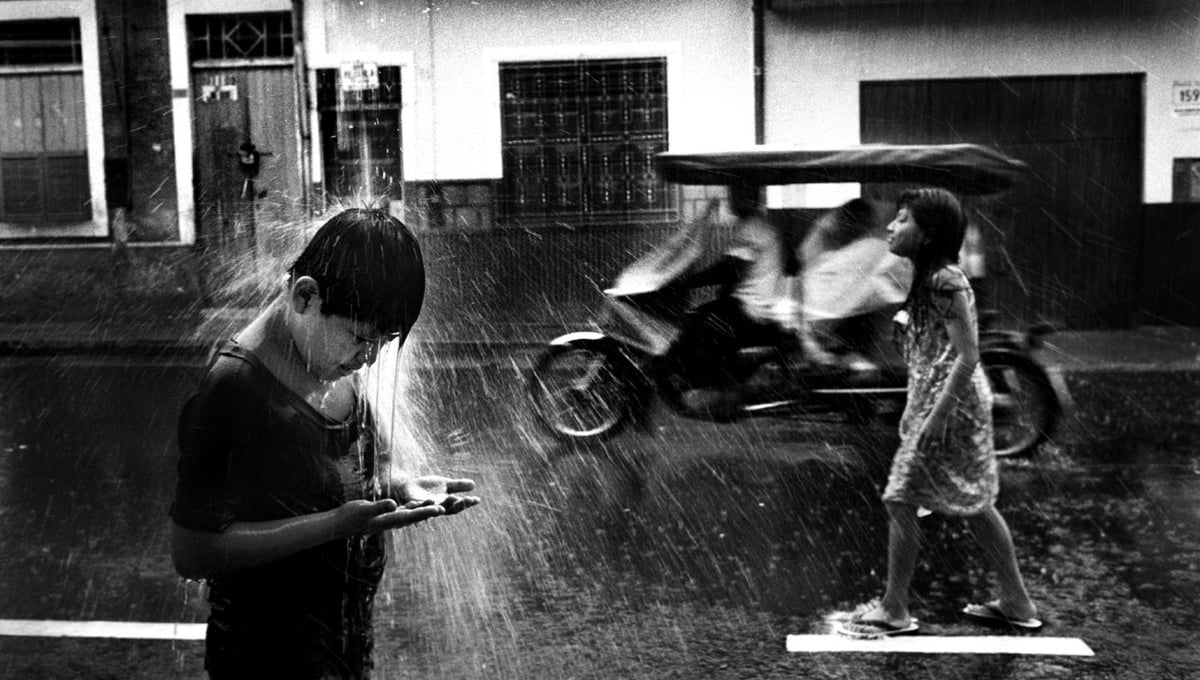 Awaiting the Rain, photographs from Peru