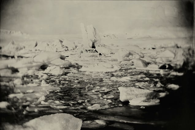 64º 4' 42.406" N 16º 13' 49.994" W