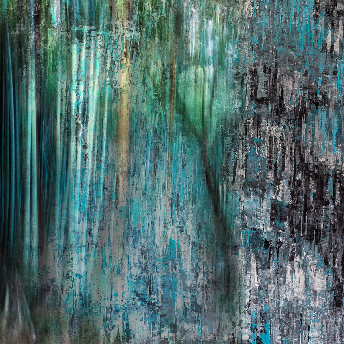 he-she blue-green