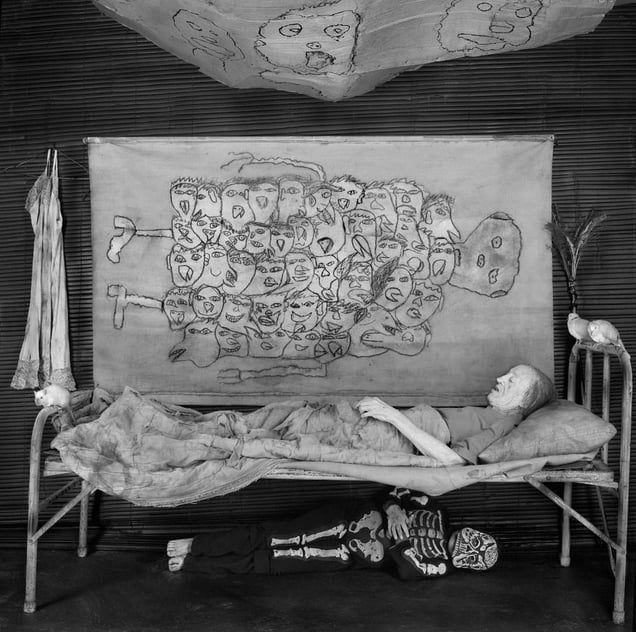 Memento Mori. From the series "Asylum of the Birds" © Roger Ballen