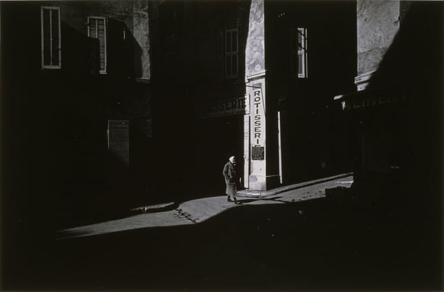 France, 1956-1958. Collection MEP, Paris. Courtesy of The Estate of Harry Callahan and the Pace/MacGill Gallery, New York.