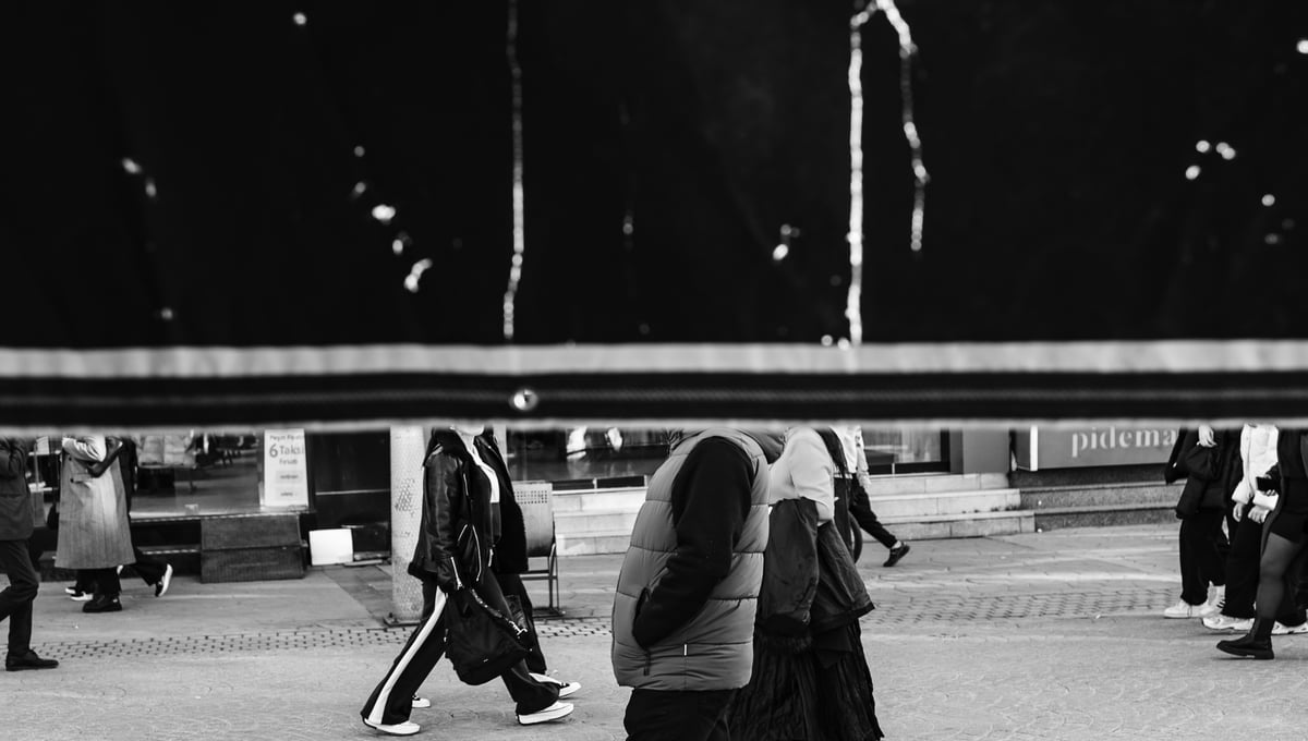"Darkness is falling once again."  Sakarya. 2025.