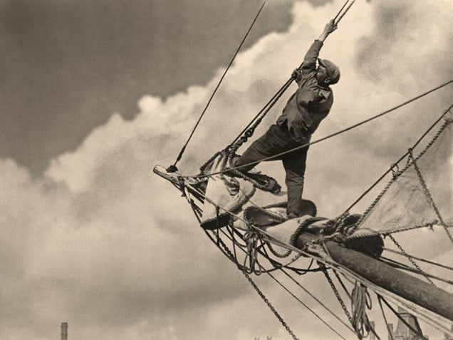 Forward Mast © Arissa Archive, Fundacion Telefonica