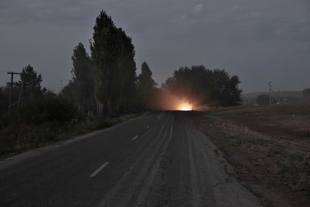 The road that passes by the farm is an old road that leads to Bishkek, Kigyzia. Rarely used after the new road was built.
From the series Apashka by © Pavel Prokopchik