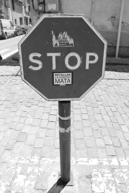 Retallar mata.