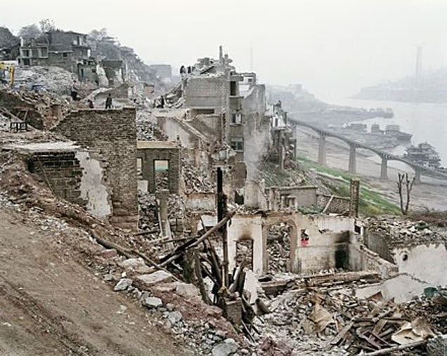 Three Gorges Dam Project, Wan Zhou #2, Yangtze River, China 2002 © Edward Burtynsky