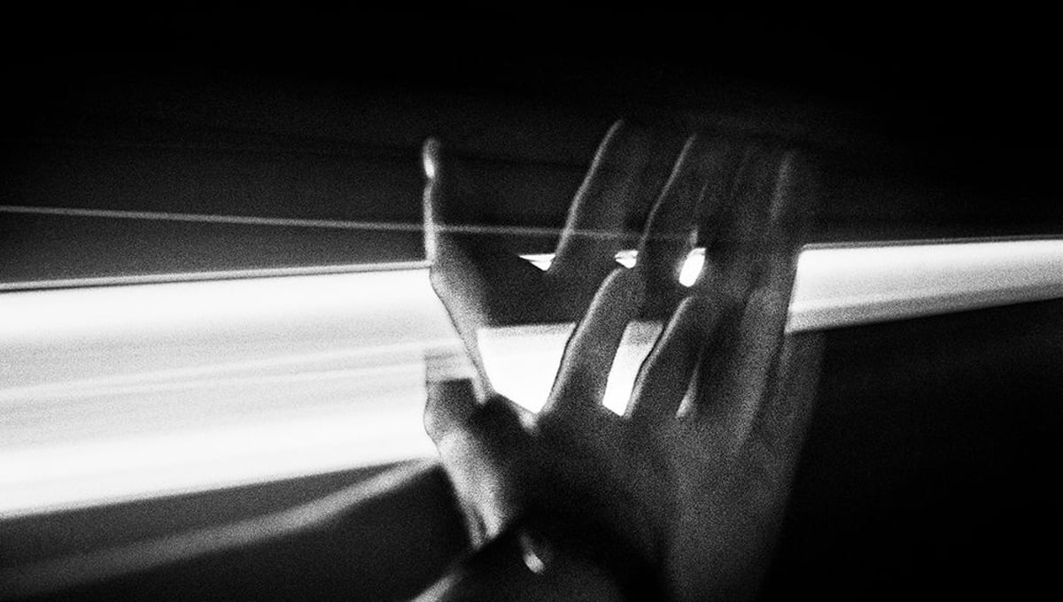 My Hand in a Tunnel, Border of Italy and France, 1999 © Jehsong Baak