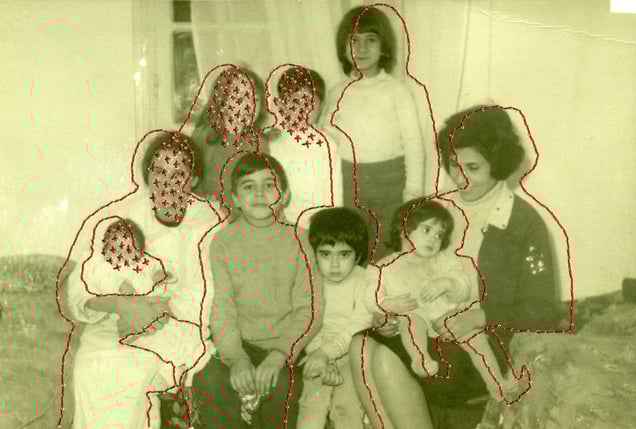 la réunion / the reunion, from the series Photos-Souvenirs, © Carolle Benitah