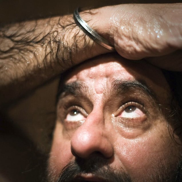 couchsurfin' the world