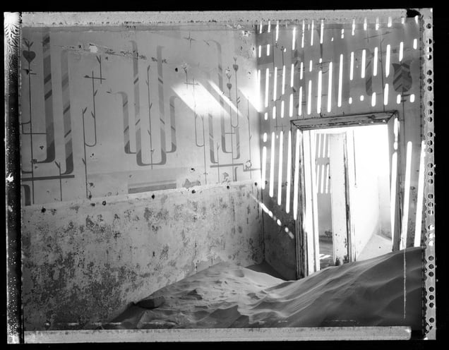 Abandoned: Namib Desert © Elaine Ling