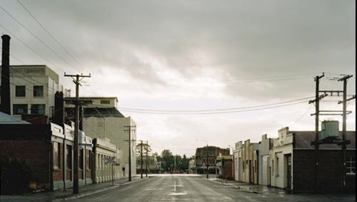 Mersey Street, Gore, Southland, 7:05pm, 19th February, 2004. © Derek Henderson