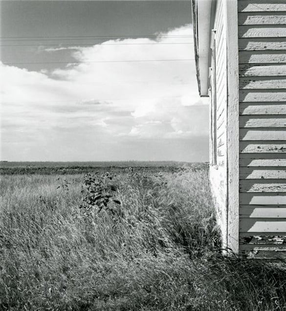 Clarkville, Colorado. 1972. © Robert Adams. Image courtesy of Fraenkel Gallery.