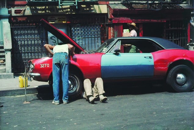New York, circa 1971-early 1990s, © Helen Levitt. Courtesy Laurence Miller Gallery and/or powerHouse Books.
