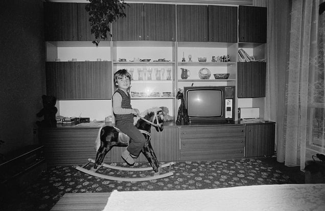 Zofia Rydet, Sociological Record, Krakow Region, Wygielzów, 1985. People in Interiors cycle © Zofia Augustynska-Martyniak