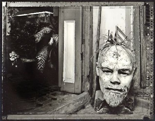 Artist Studio, Havana, 2002. © Elaine Ling