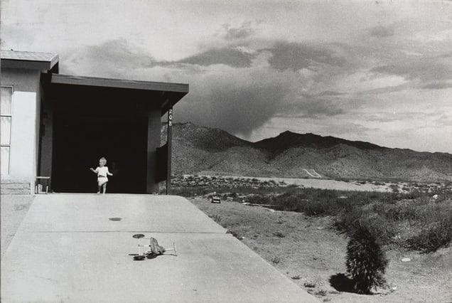 Albuquerque, 1957 © Garry Winogrand. Courtesy of Fraenkel Gallery.