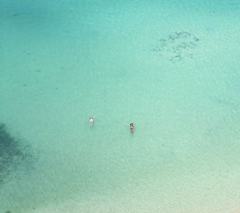 アート・デザイン・音楽 Richard Misrach on the beach Richard Misrach: On The Beach | Fraenkel Gallery