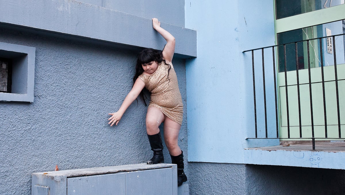 Maddelena climbing the wall of her building for her birthday, the 21th of december 2015. She is now 11 years old.