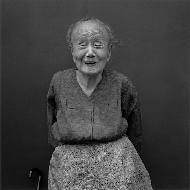 A smiling old lady, 1986 © Hiroh Kikai from Asakusa Portraits, courtesy of Steidl