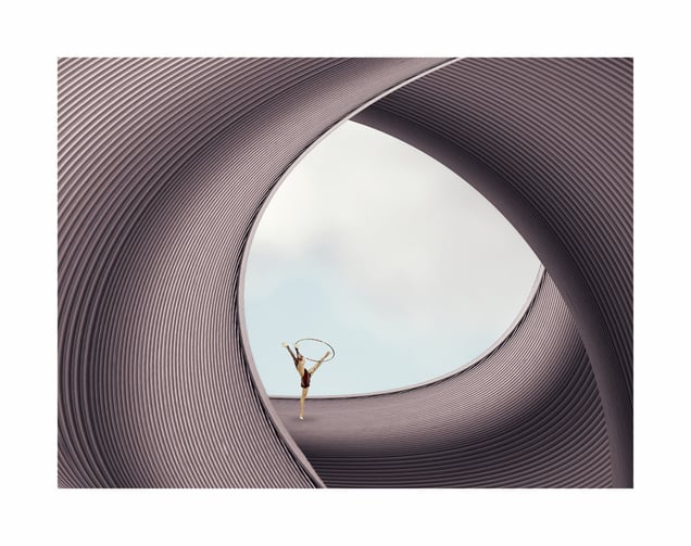 BETWEEN SPACE AND MOVEMENT