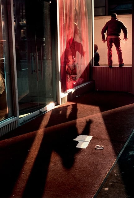 Don’t Look Now, New York, NY, 1981 © Robert Herman