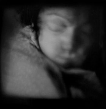 être au monde (to be in the world)