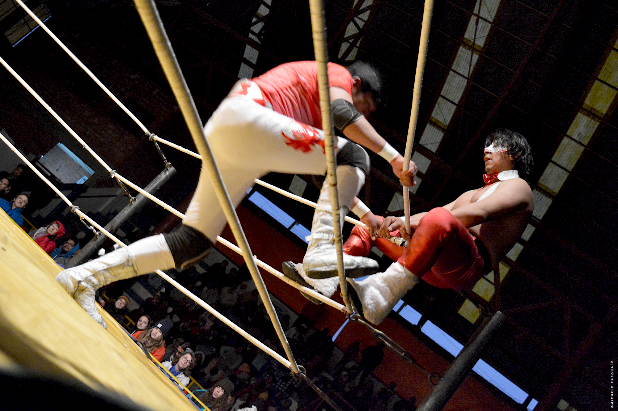 "Be There": Cholitas Wrestling