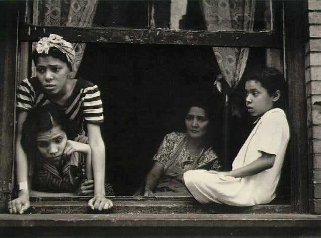New York, circa 1940, © Helen Levitt. Courtesy Laurence Miller Gallery and/or powerHouse Books.