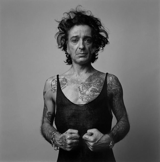 Autorretrato. Mi lado femenino, 2002