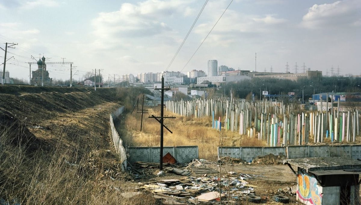 Yuzhnoe Tushino II, 2010. From the series "Pastoral: Moscow Suburbs" © Alexander Gronsky/INSTITUTE