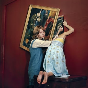 Anna & Eve　Viktoria Sorochinski Anna and Eve - Photographs by Viktoria Sorochinski | LensCulture