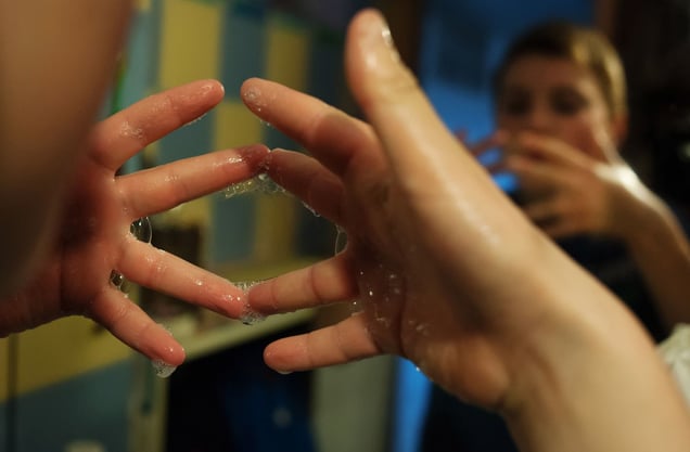Soap bubbles. Any time is the ideal time for entertainment. © Fabio Moscatelli