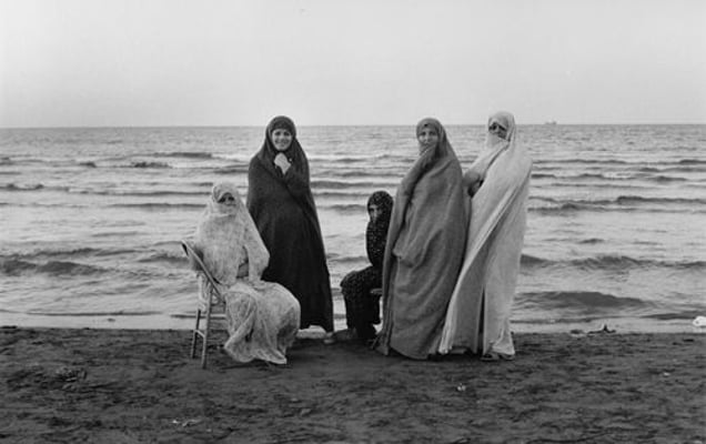Iran. Weekend at the Caspian Sea. 1979. From the book "War Photographer: Between Shadow and Light" © Christine Spengler