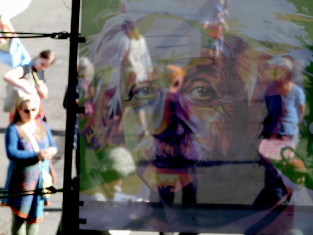 "THE WEST IS THE BEST" or "Wild Wild Western Values" "Wilde Wilde Westliche Werte"