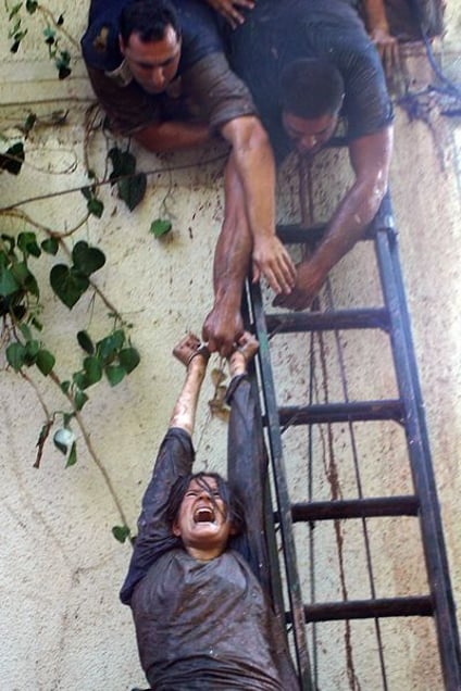 Homesh, Aug 05 - Young Jewish settler taken down in handcuffs during the evacuation of Homesh © Natan Dvir