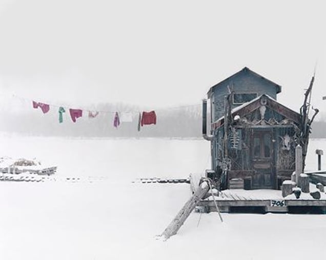 Peter’s houseboat, Winona, Minnesota   © Alec Soth