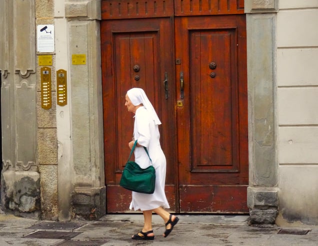 Unwitting Travelers of the Present Tense