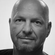 Jürgen T Niessner